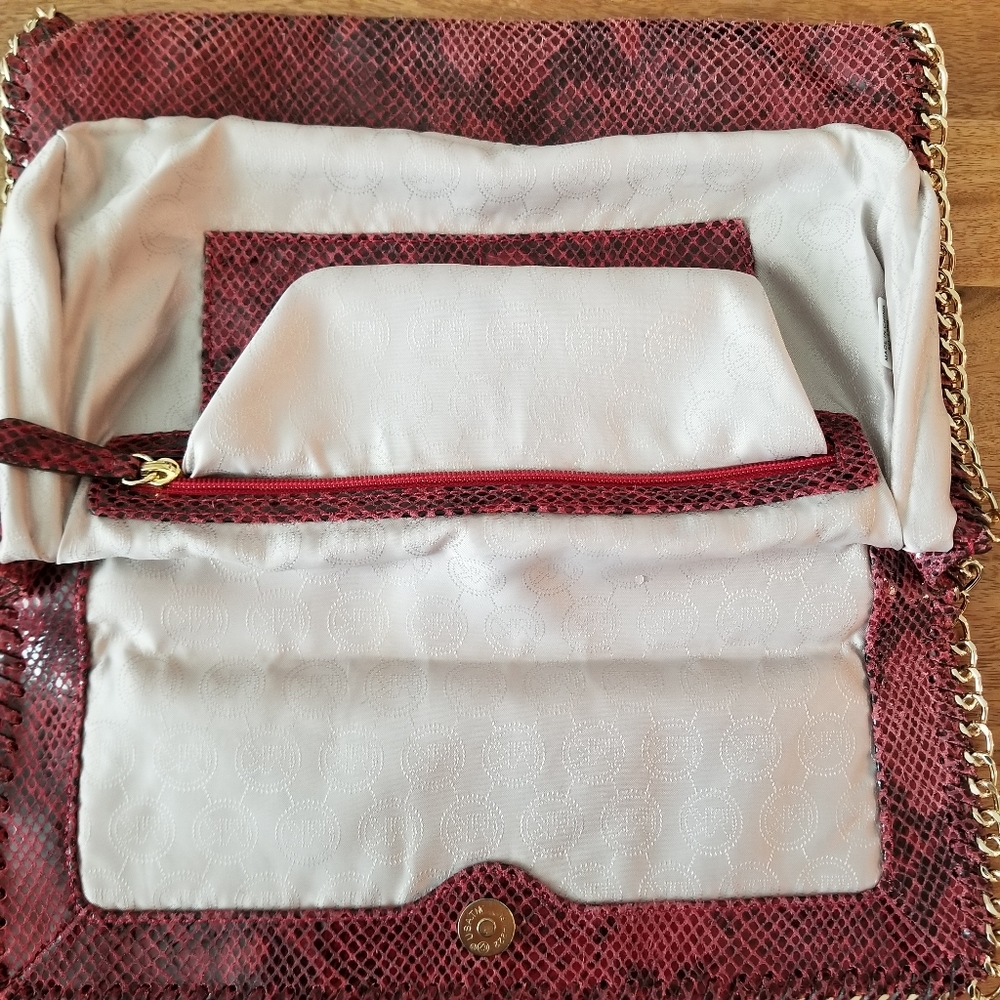 Michael Kors "Chelsea" Python red clutch - Picture 12 of 14